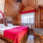 Emerald House * Mykulytjyn
