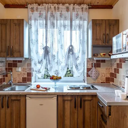 Emerald House 아파트 미쿨리친