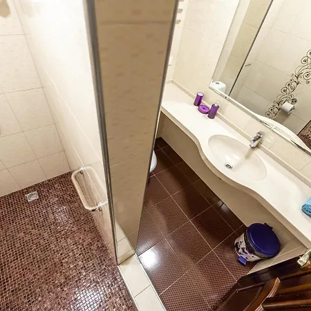 Emerald House 아파트 미쿨리친