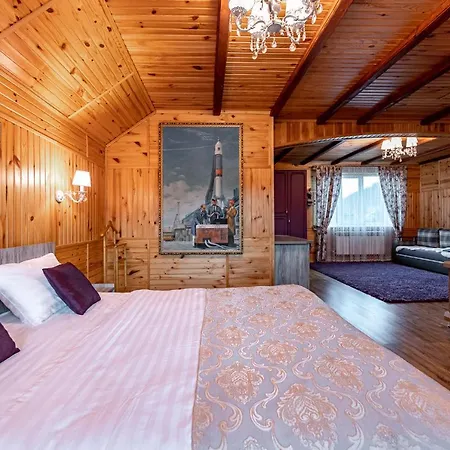 Emerald House * Mykulychyn