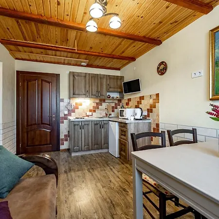 아파트 Emerald House 미쿨리친