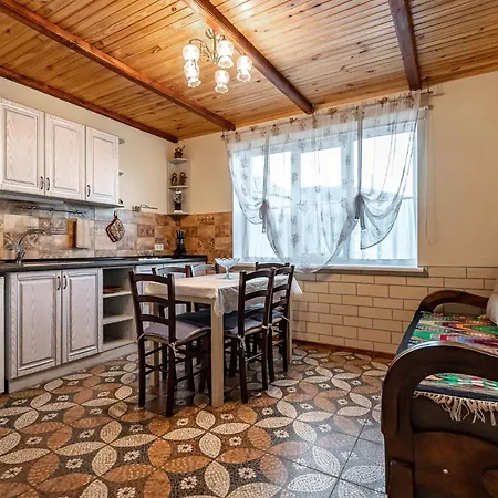 Emerald House * Mykulychyn