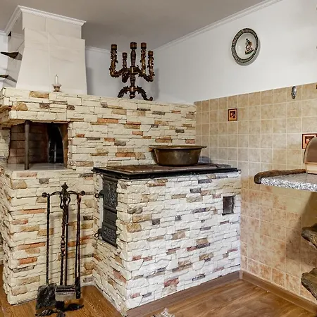 Emerald House * Mykulychyn