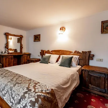 Emerald House アパート *