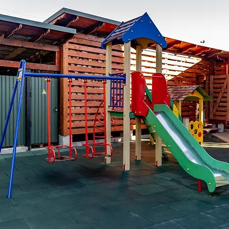 アパート Emerald House *