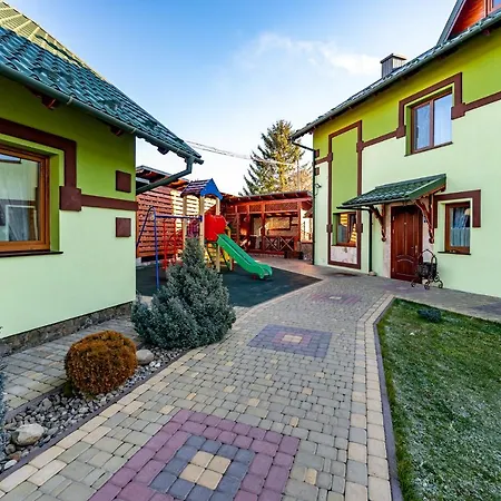 Emerald House Mykulychyn