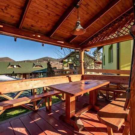 Emerald House * 미쿨리친