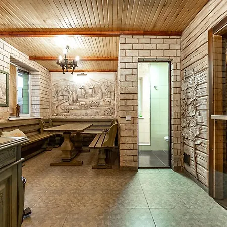 Emerald House Apartment