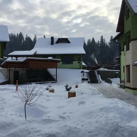 アパート Emerald House *