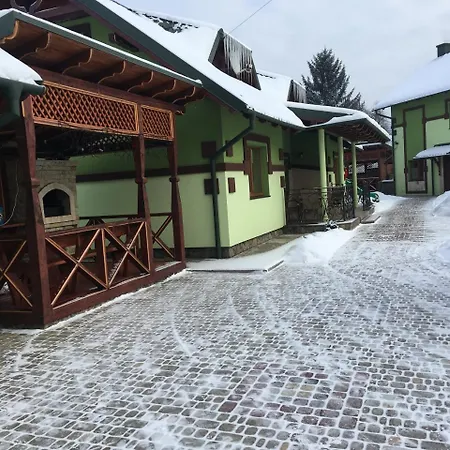 Emerald House アパート *