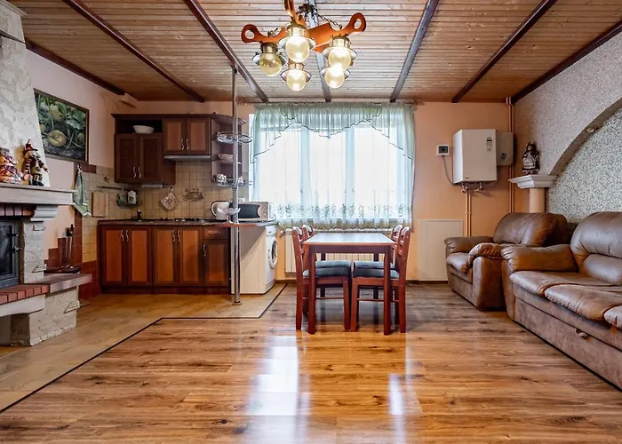 Emerald House * Mykulychyn
