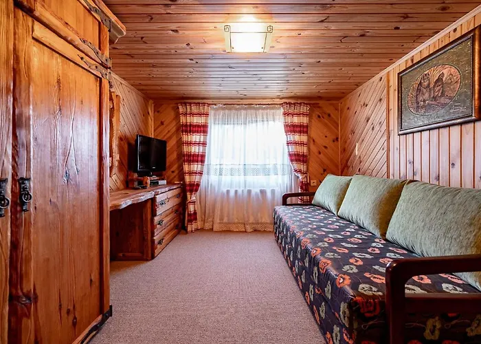 Emerald House Mykulychyn