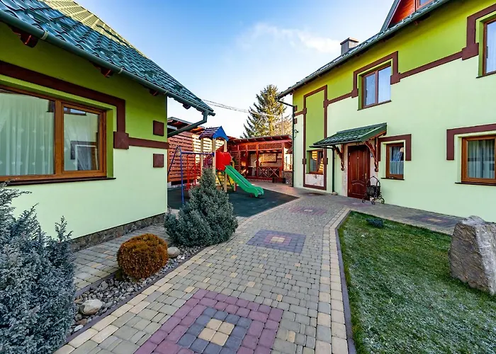 Emerald House Mykulychyn