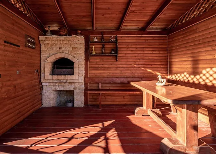 Emerald House * Mykulychyn