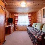 Emerald House Mykulychyn