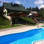 Emerald House * Mykulychyn