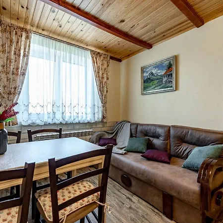 Апартаменты Emerald House