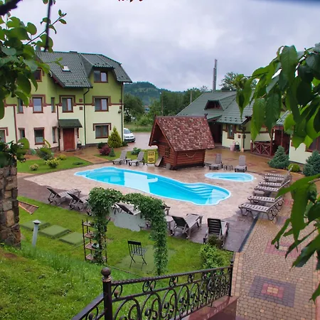 Emerald House Апартаменты