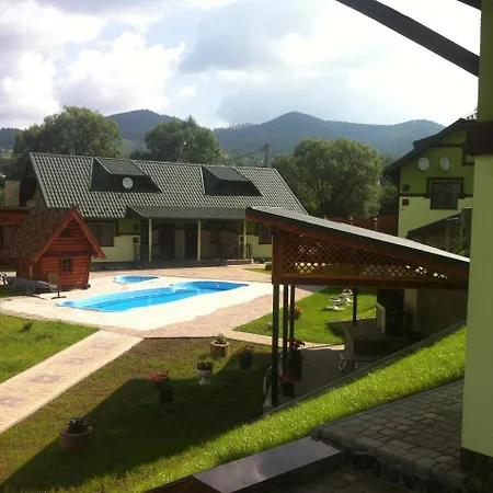 Emerald House Апартаменты